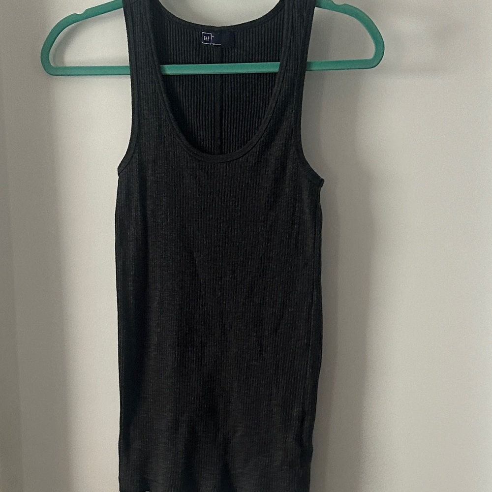 Gap Women's Striped and Gray Tank Top Bundle - Picture 2 of 9